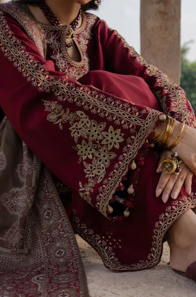 Izel Winter 3PC Dhanak Embroidered Suit -AC0744