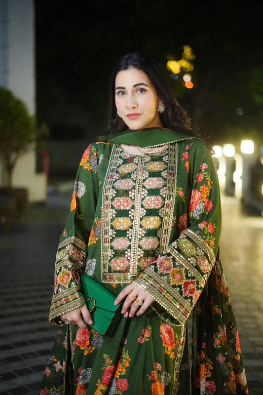 ZAINAB CHOTANI  Winter 3pcs Silk Embroidered Suite- AC055