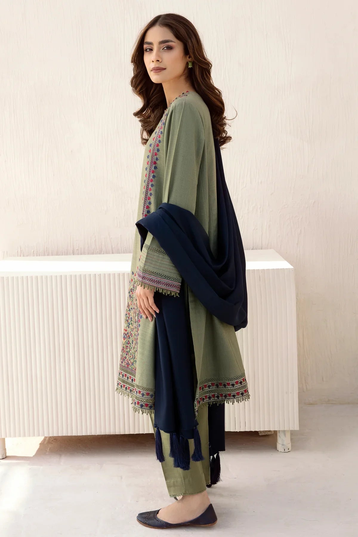 JAZMIN Winter khaddar 3pc Embroidered Suite -AC0691