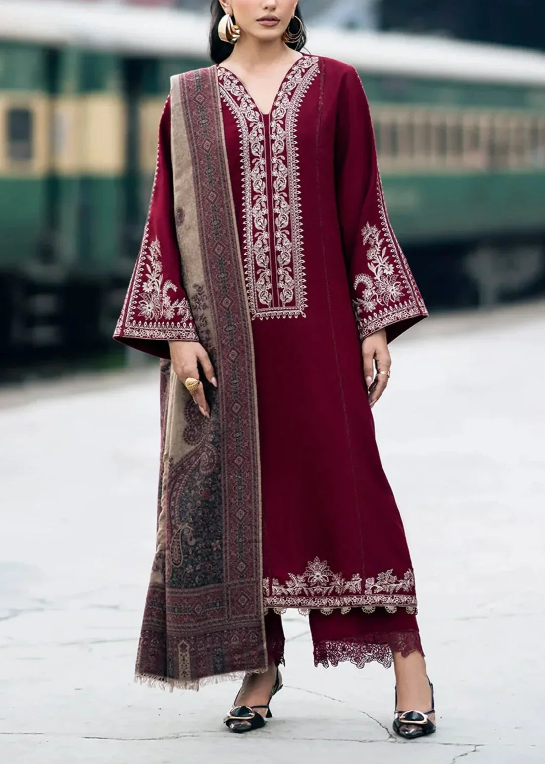 SAPPHIRE Winter Embroidered 3pc Dhanak Suite -AC0708