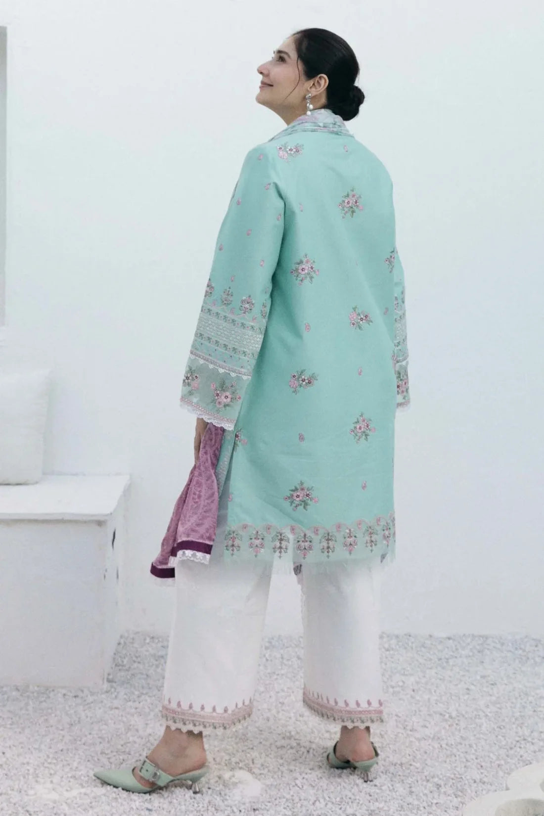 Zarashahjhan - Summer 3PC Lawn Embroidered Suit -AC0805