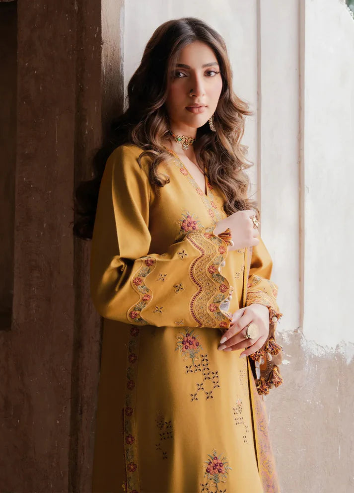 IZEL Winter 3PC DHANAK EMBROIDERED Suit WITH COURTRAI PRINT SHAWL -AC0754